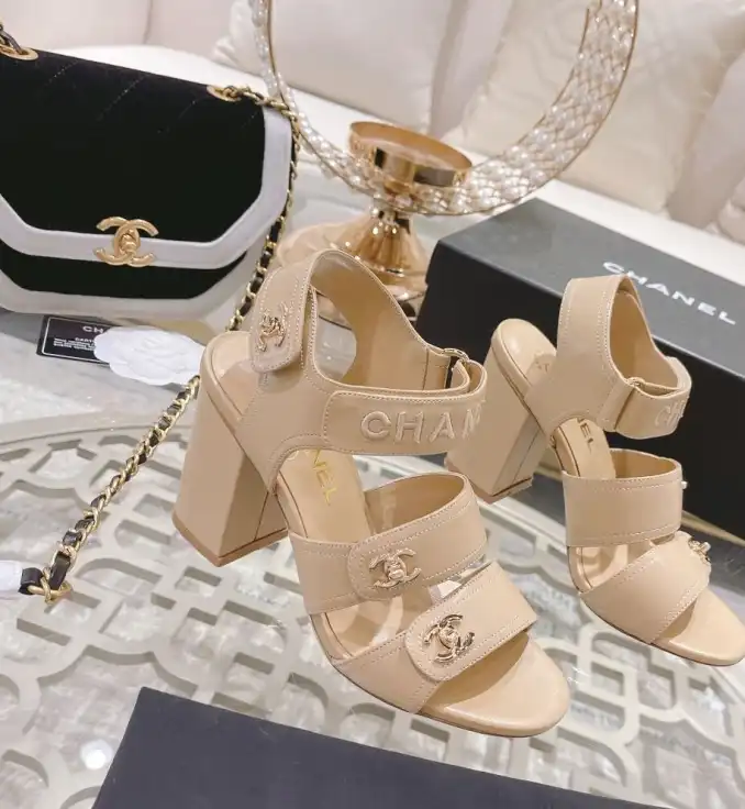 hype Chanel High Heels