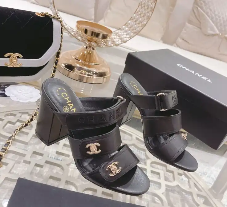 hype Chanel High Heels