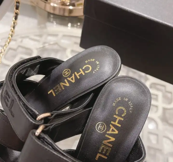 hype Chanel High Heels