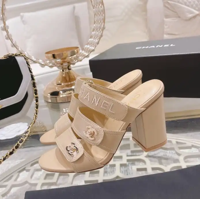 hype Chanel High Heels