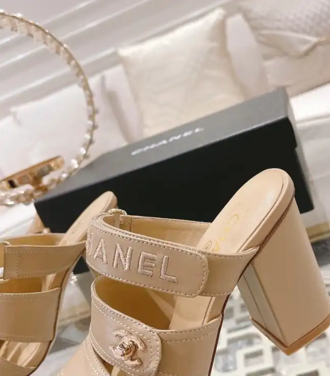 hype Chanel High Heels