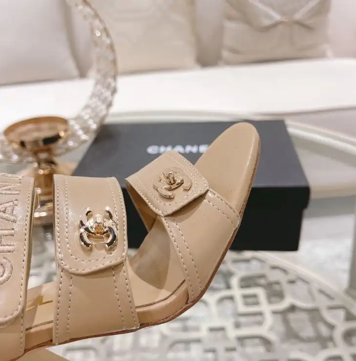 hype Chanel High Heels