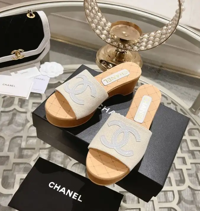 hype Chanel Slippers