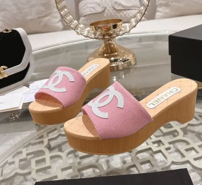 hype Chanel Slippers