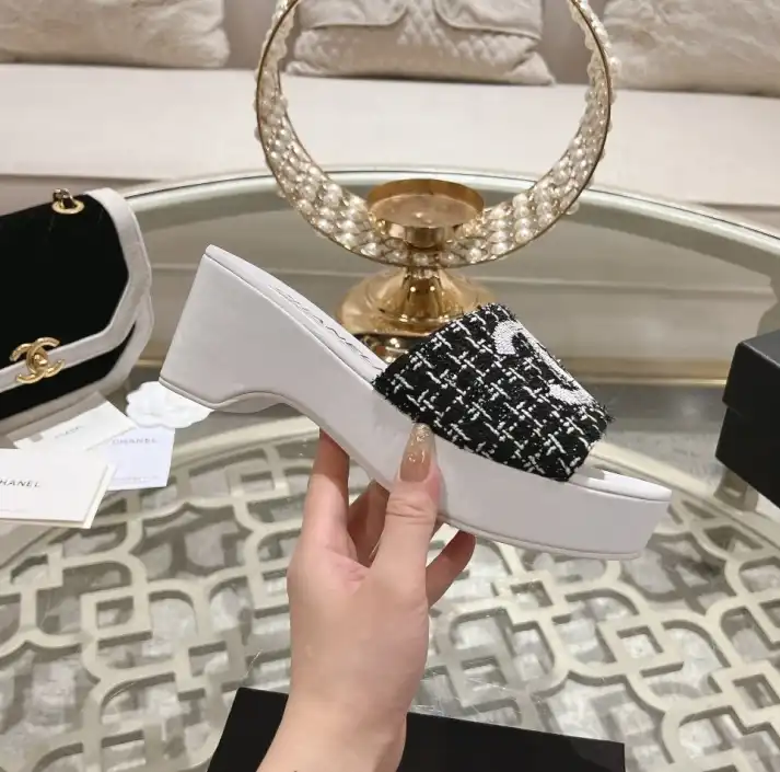 hype Chanel Slippers