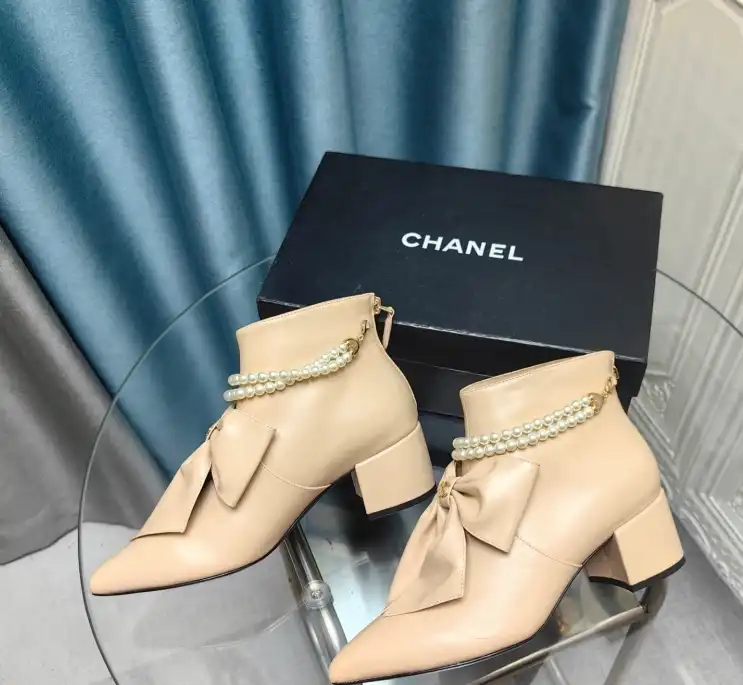 hype Chanel Boots