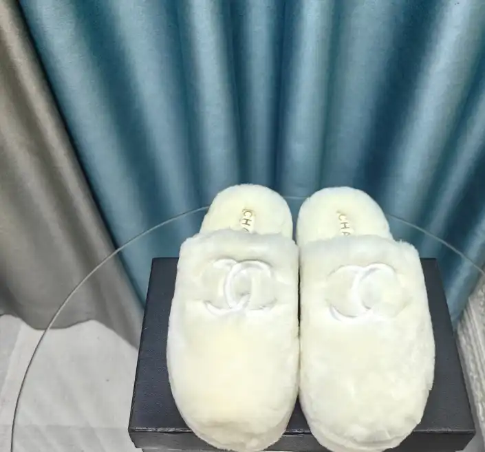 hype Chanel Slippers