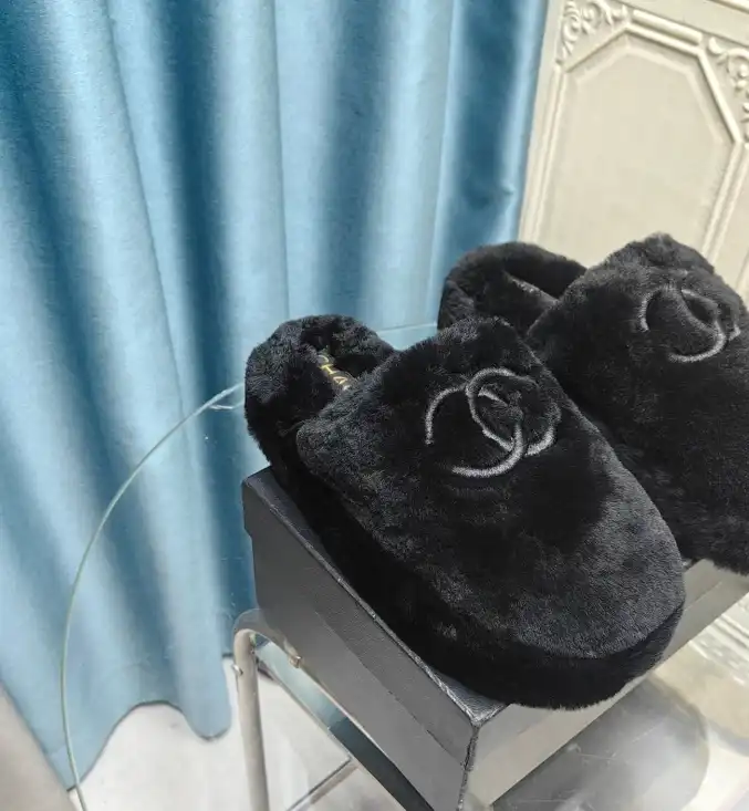 hype Chanel Slippers