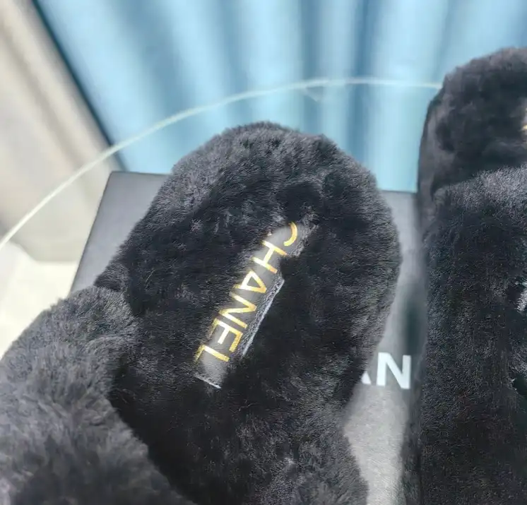 hype Chanel Slippers