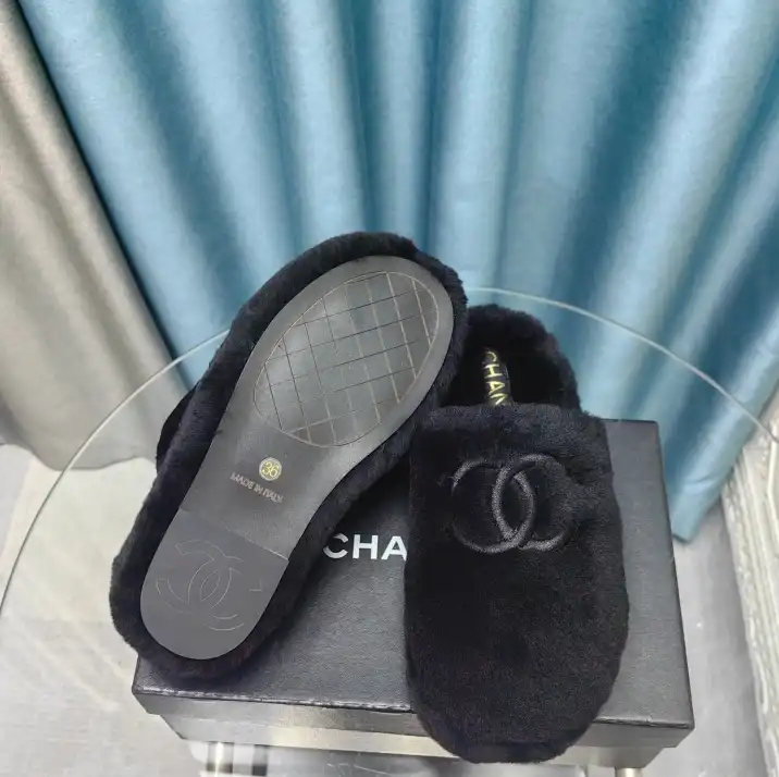 hype Chanel Slippers