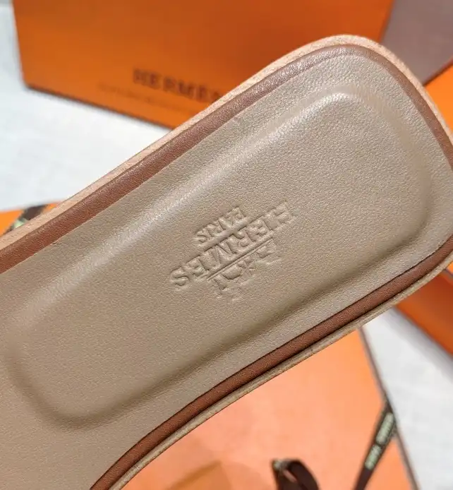 hype Hermes Slippers