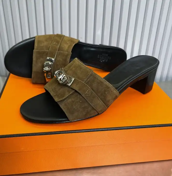 hype Hermes Slippers