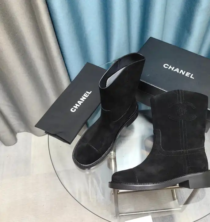 hype Chanel Boots