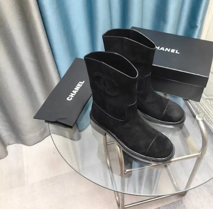 hype Chanel Boots