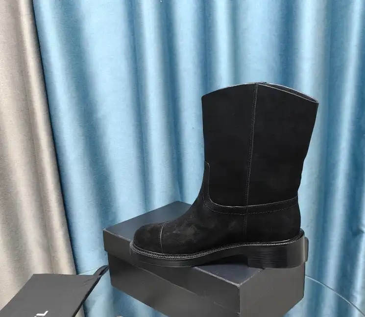 hype Chanel Boots