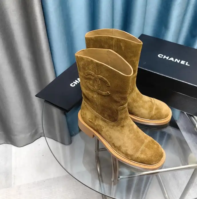 hype Chanel Boots