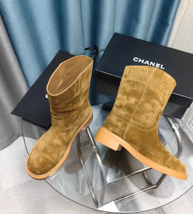 hype Chanel Boots