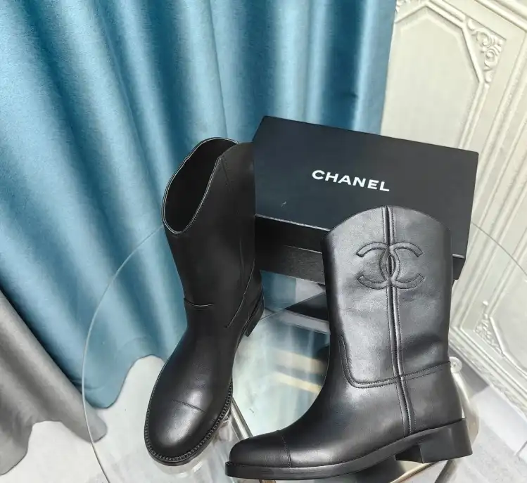 hype Chanel Boots