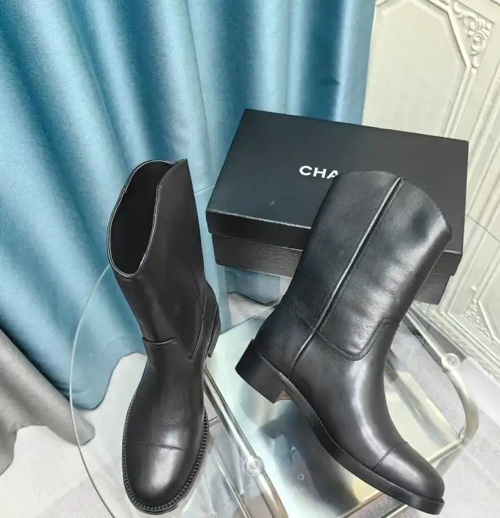 hype Chanel Boots