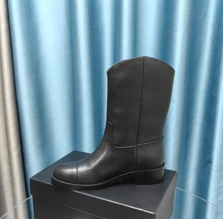 hype Chanel Boots