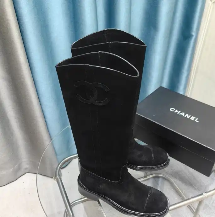 hype Chanel Boots