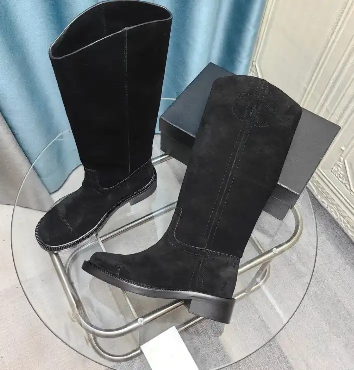 hype Chanel Boots