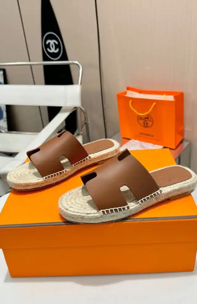 hype Hermes Slippers