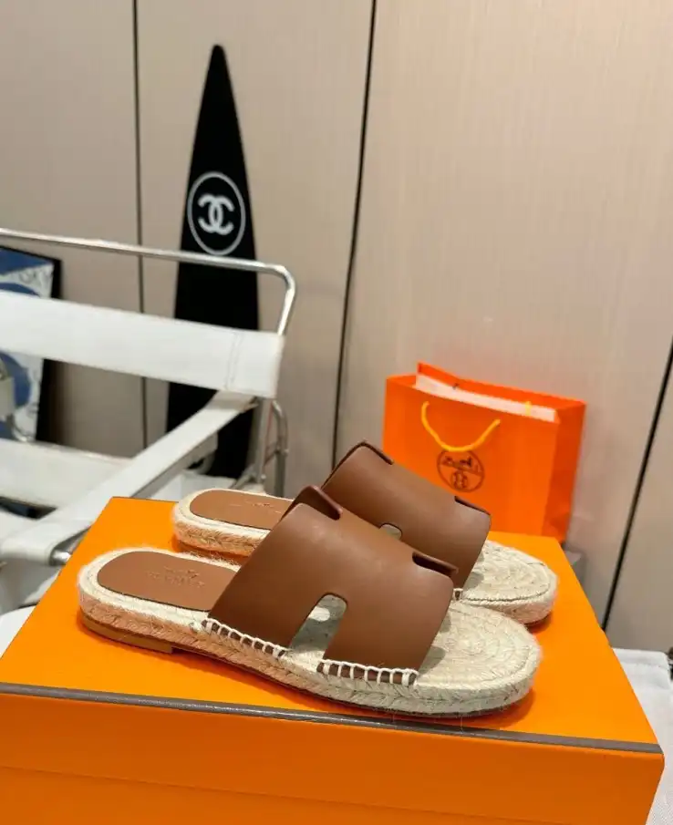 hype Hermes Slippers