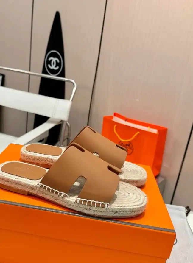 hype Hermes Slippers