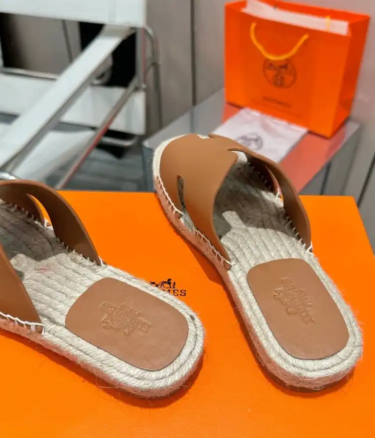 hype Hermes Slippers