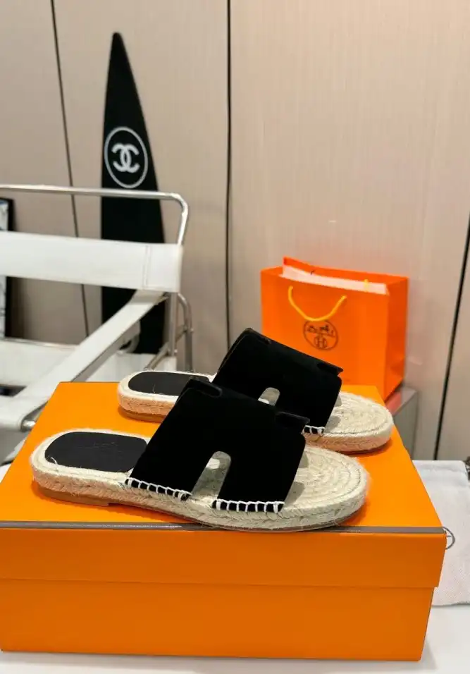 hype Hermes Slippers