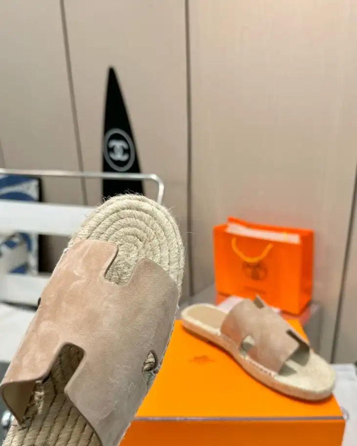 hype Hermes Slippers