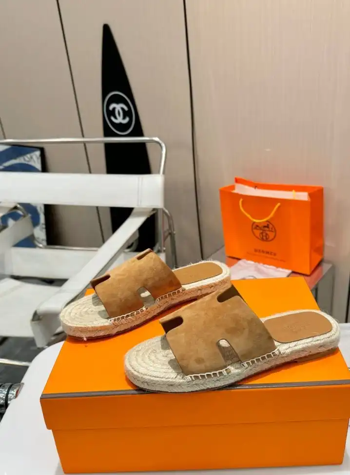 hype Hermes Slippers