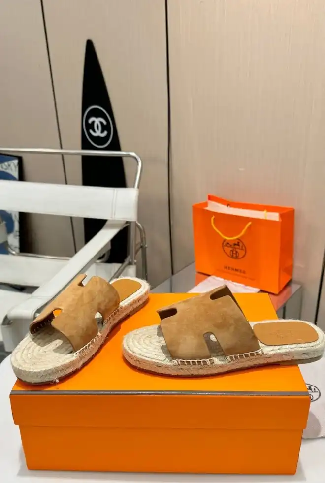 hype Hermes Slippers