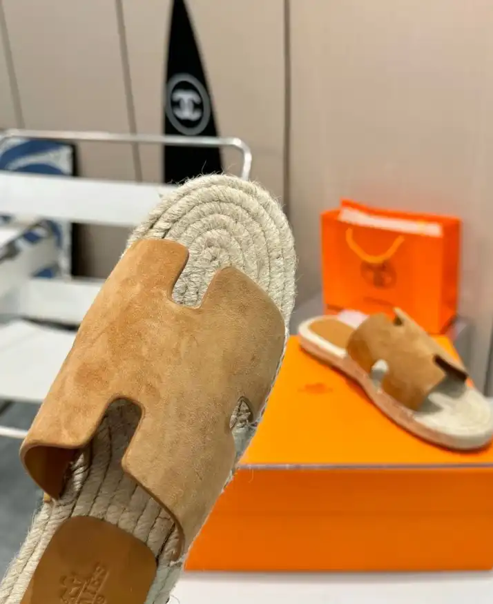 hype Hermes Slippers