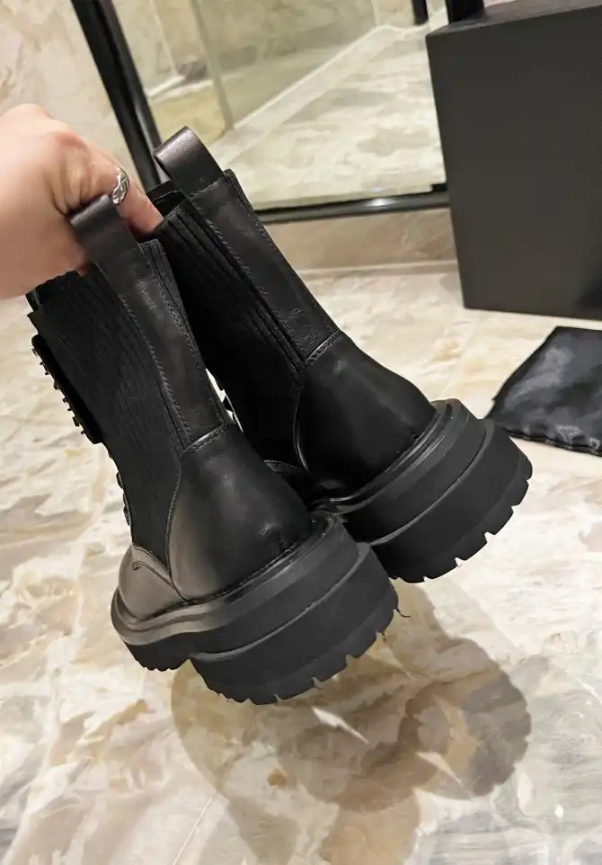 hype Chanel Boots