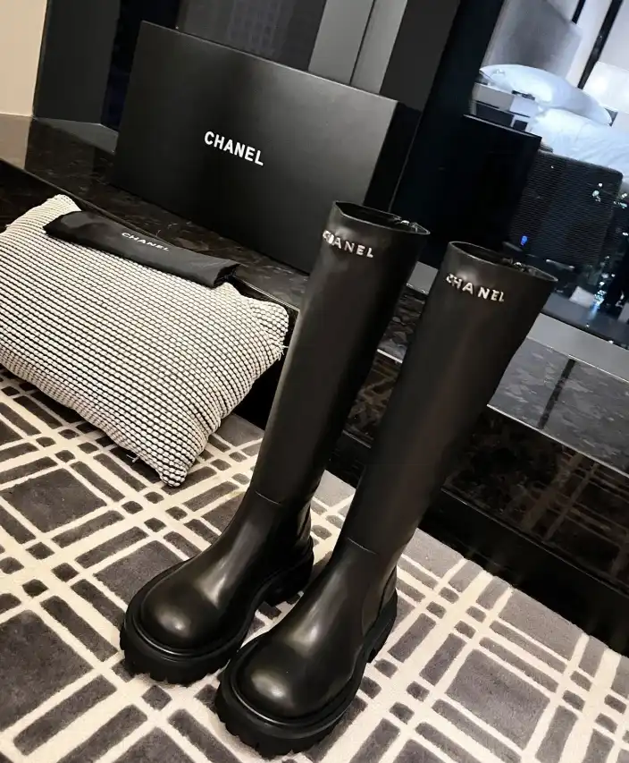 hype Chanel Boots