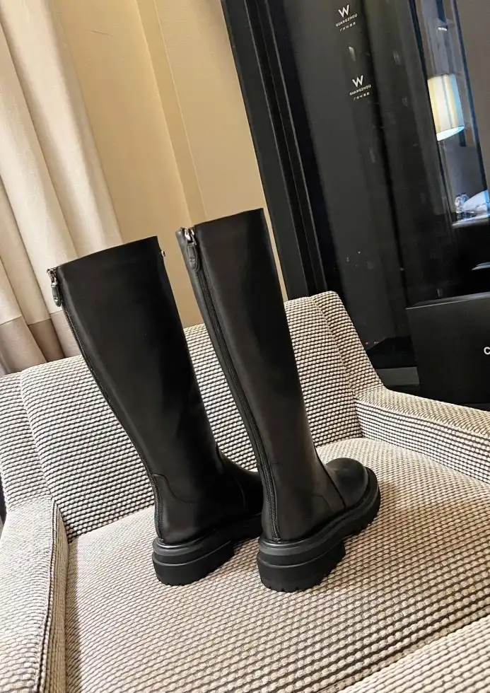 hype Chanel Boots