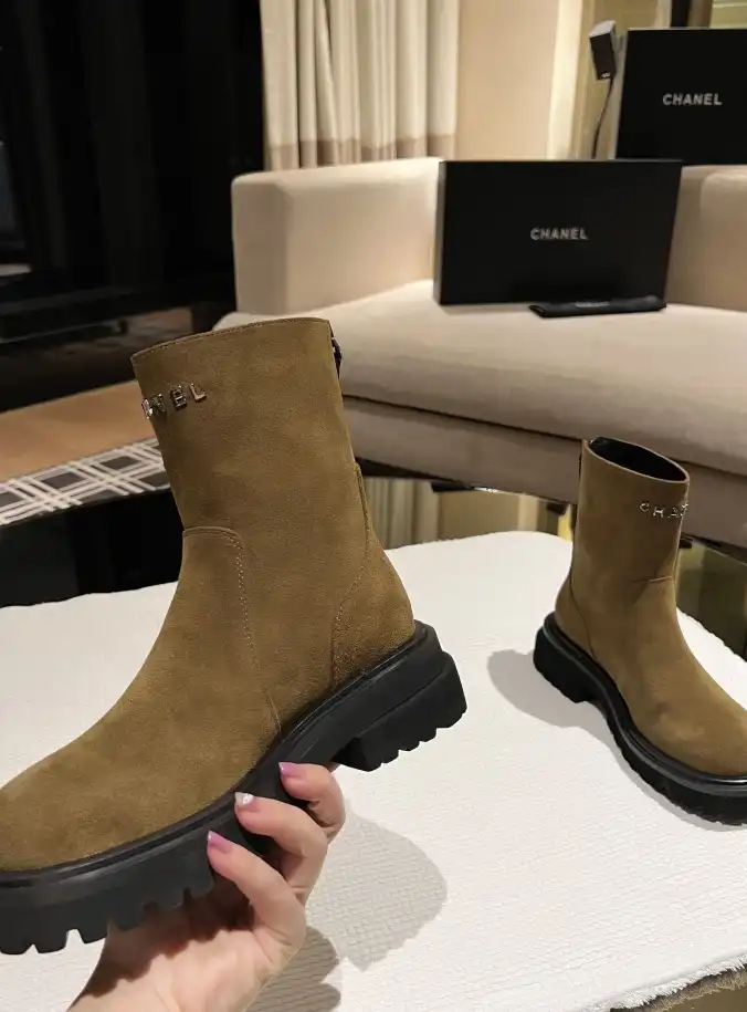 hype Chanel Boots