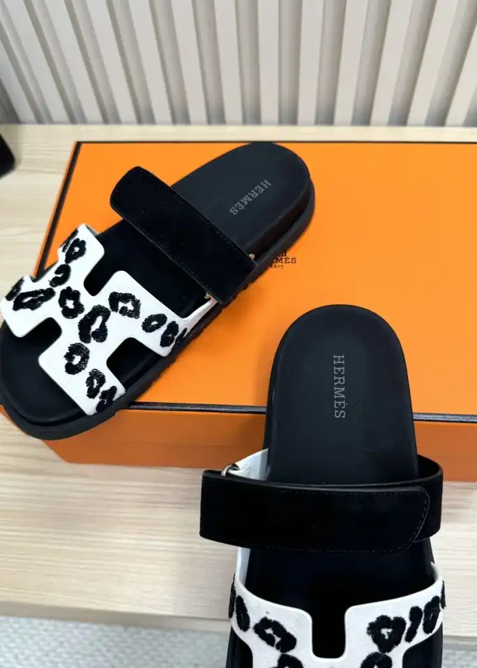 hype Hermes Slippers