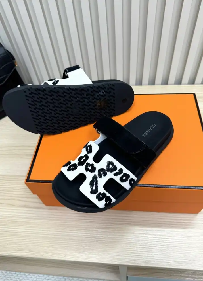 hype Hermes Slippers