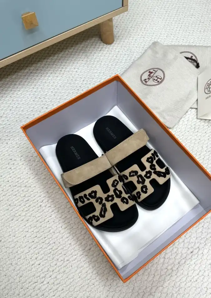 hype Hermes Slippers