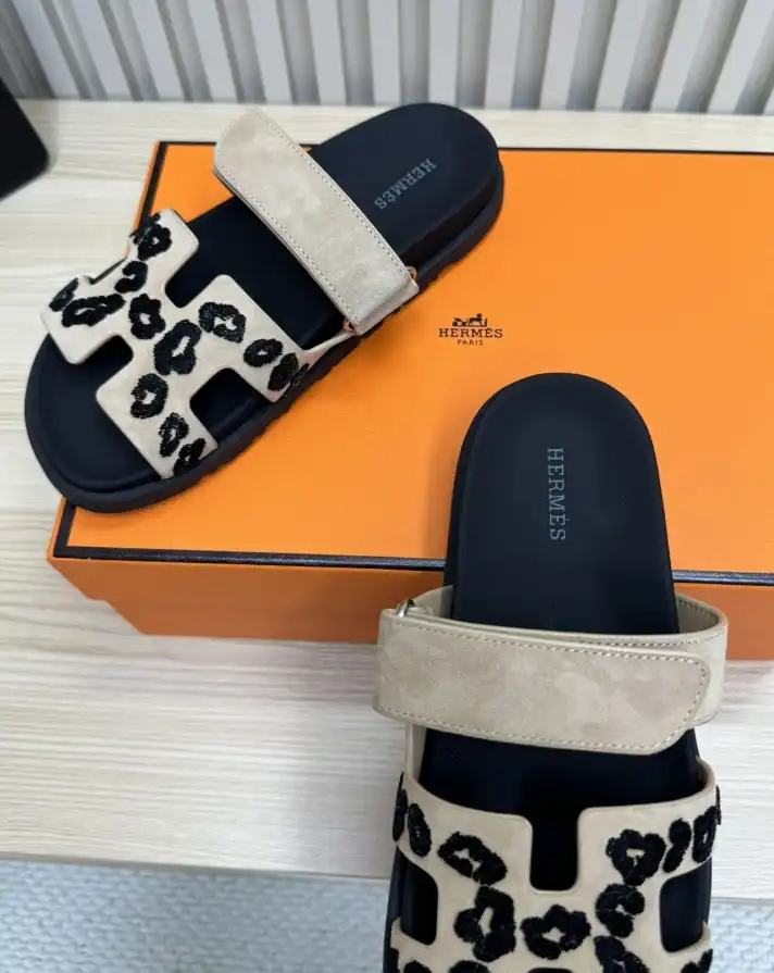 hype Hermes Slippers