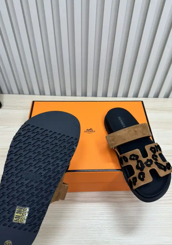 hype Hermes Slippers