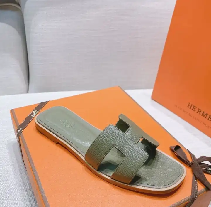 hype Hermes Slippers