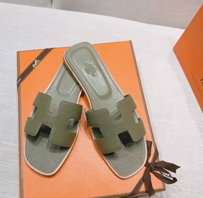 hype Hermes Slippers