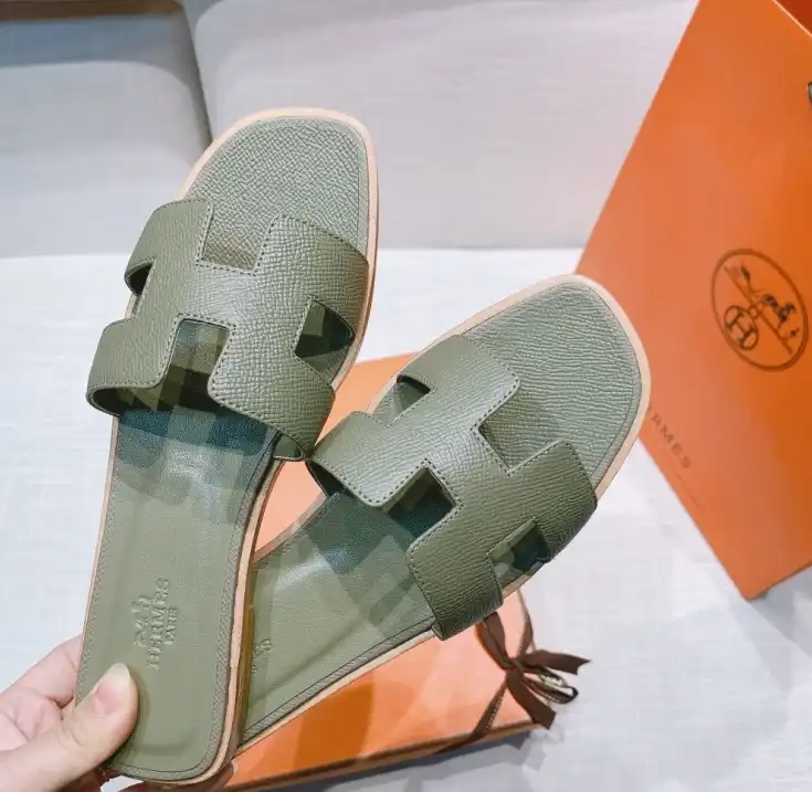 hype Hermes Slippers