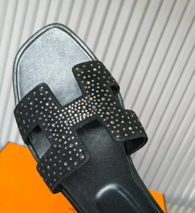 hype Hermes Slippers