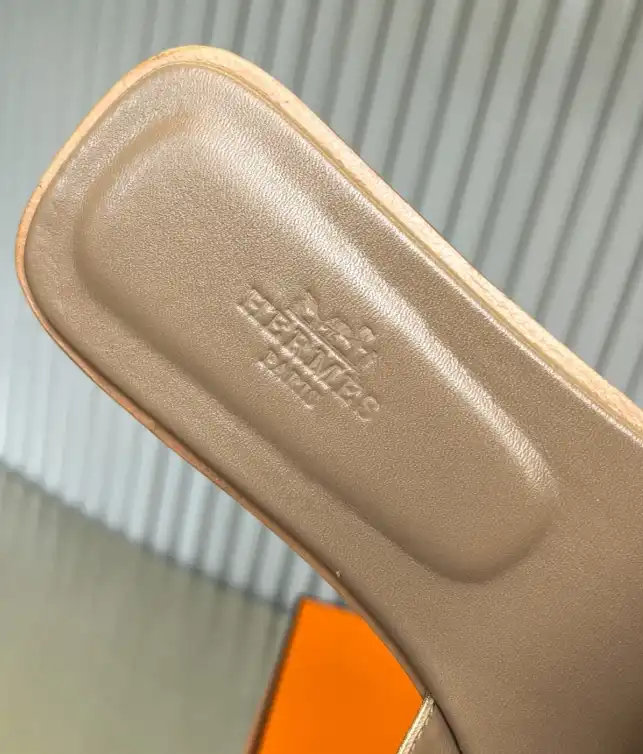 hype Hermes Slippers