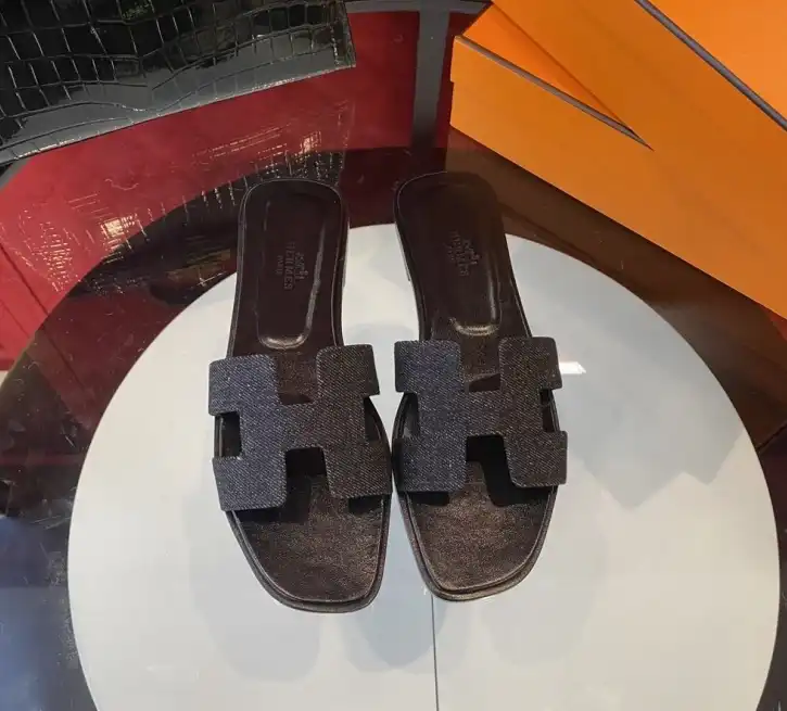 hype Hermes Slippers